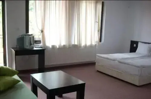 Троян: Guest House Donevska