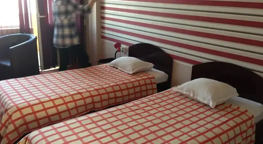 Варна: Family Hotel Zelenika