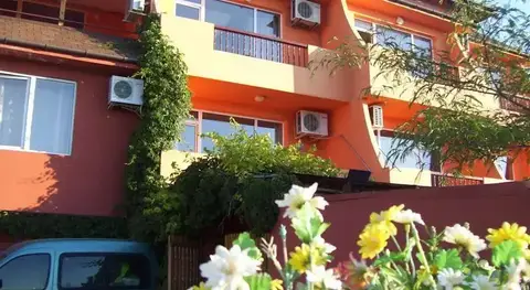 Family Hotel Zelenika — фото 1