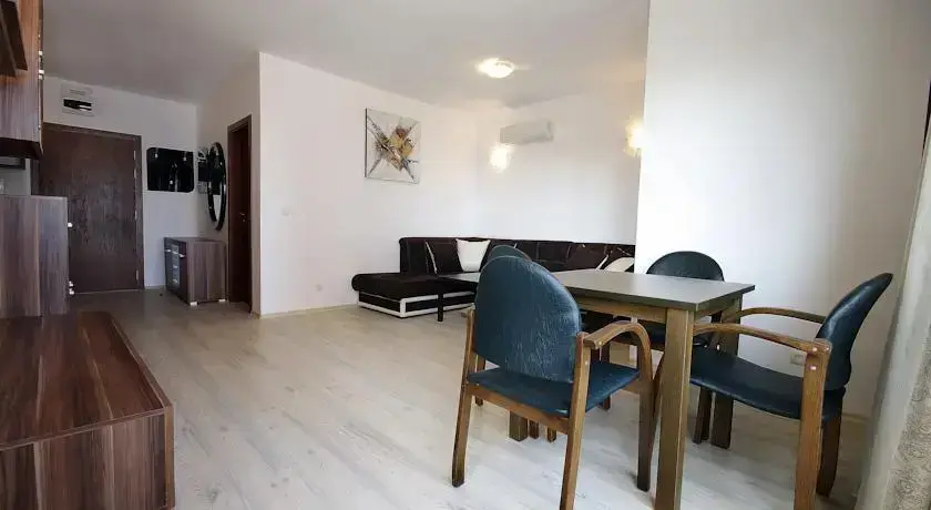 Солнечный берег: Apartment Miroslava