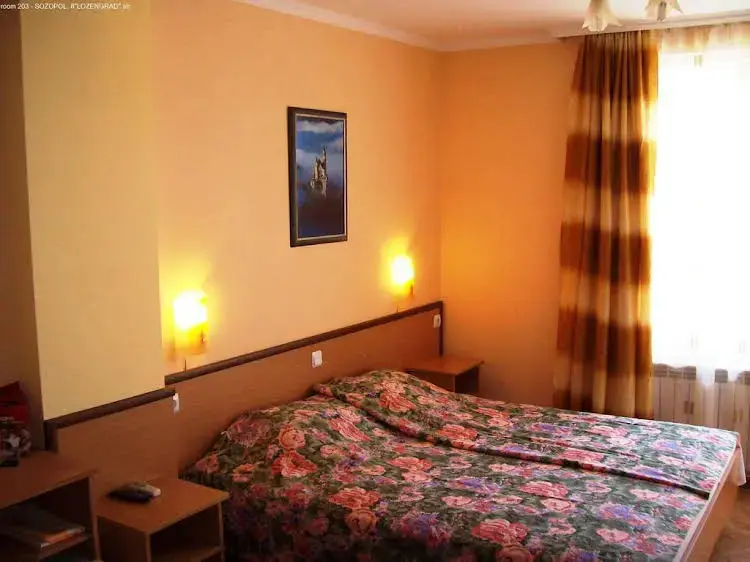 Созополь: Guest House Mistral