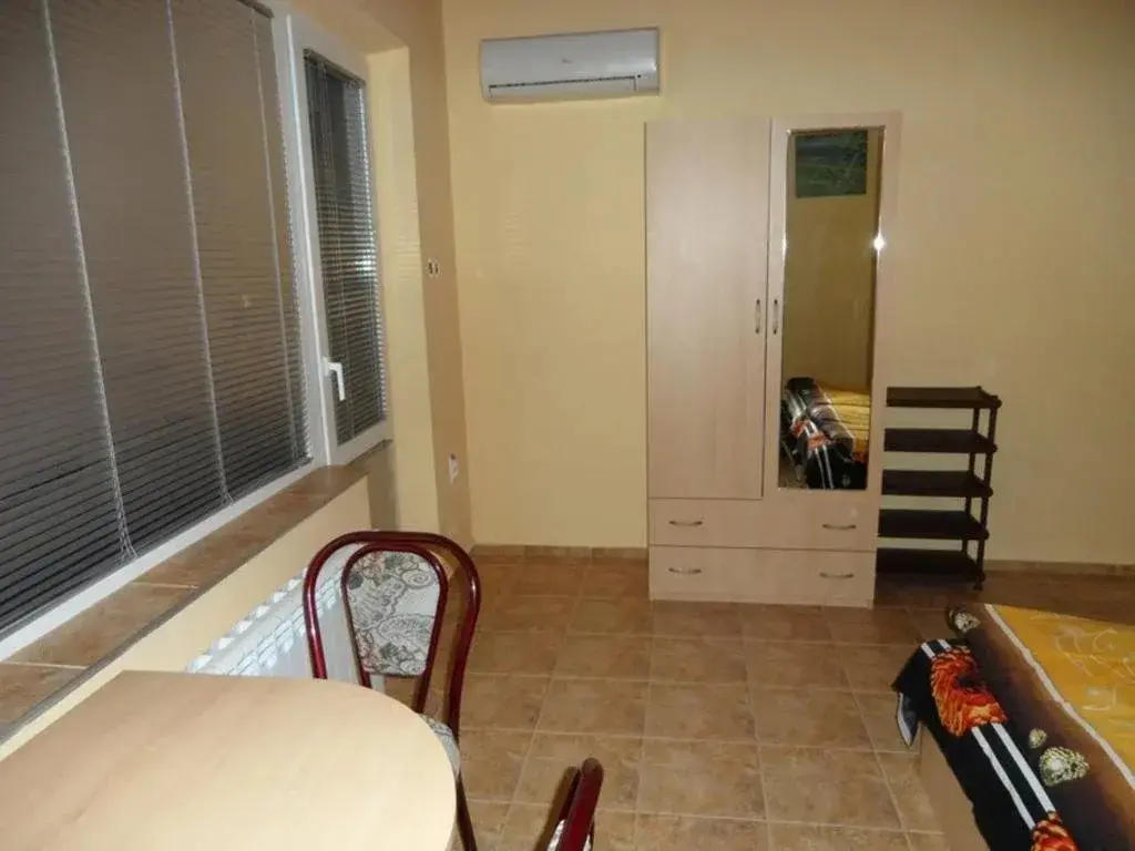 Варна: Family Hotel Mira