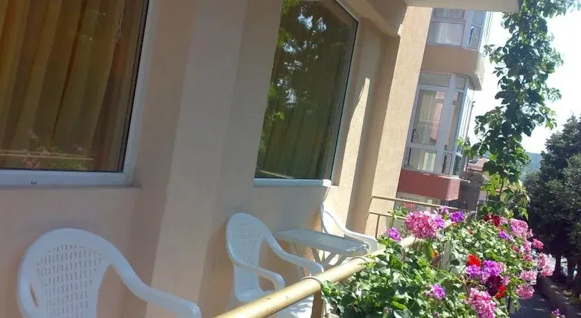 Созополь: Terzievi Family House