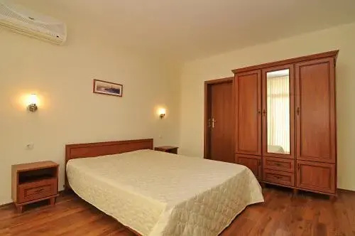 Солнечный берег: Apartments in Semiramida Gardens