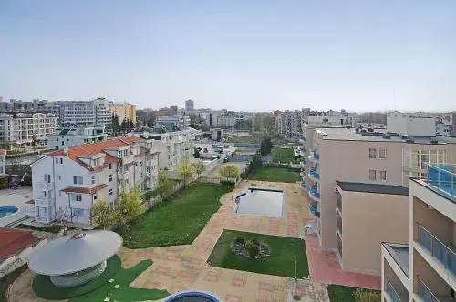 Солнечный берег: Apartments in Semiramida Gardens