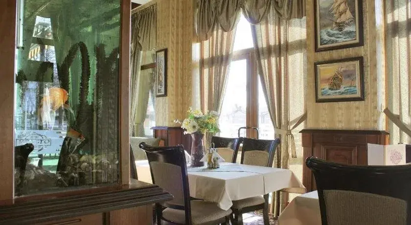 Обзор: Dukov Hotel