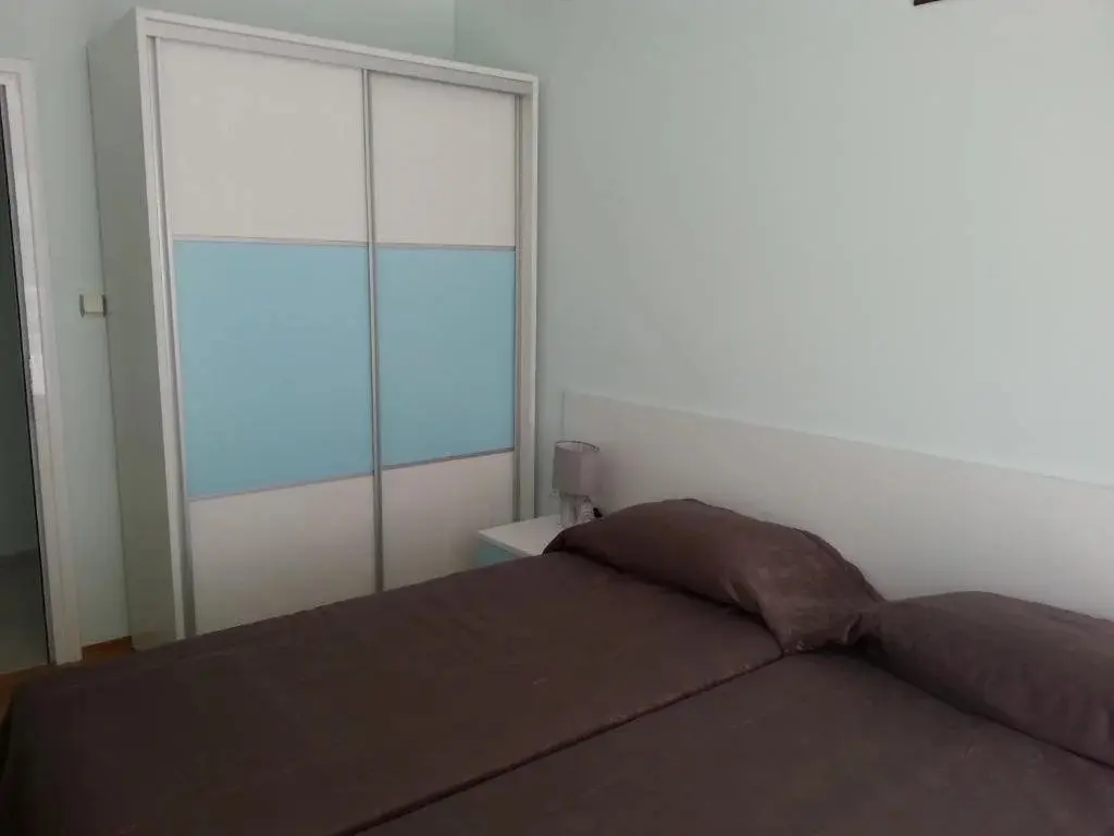 Солнечный берег: Pirop City Apartments