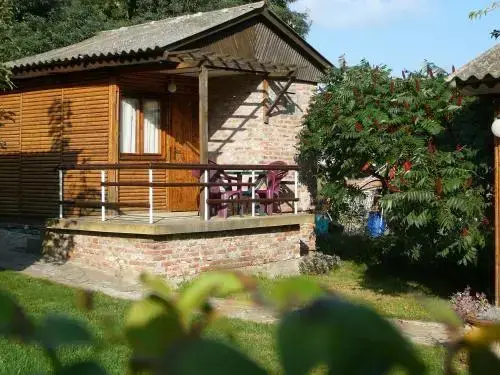 Обзор: Zora Camping - Bungalows
