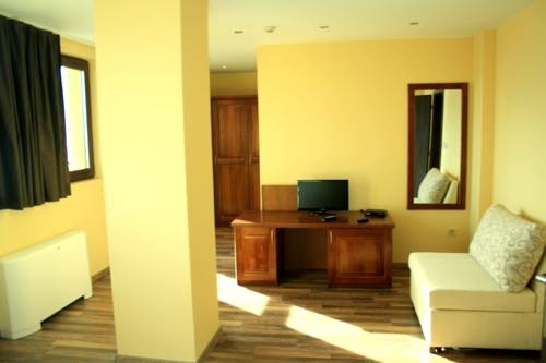 Берковица: Komhotel