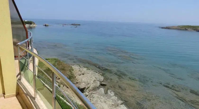 Царево: Hotel Koraba