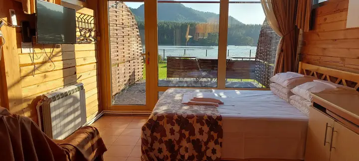 Манжерок: Dom U Katuni Guest House