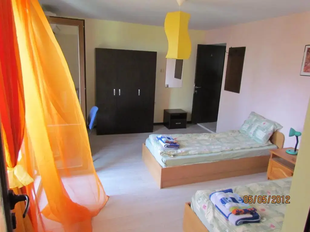 Варна: Guest House Dvata Bora