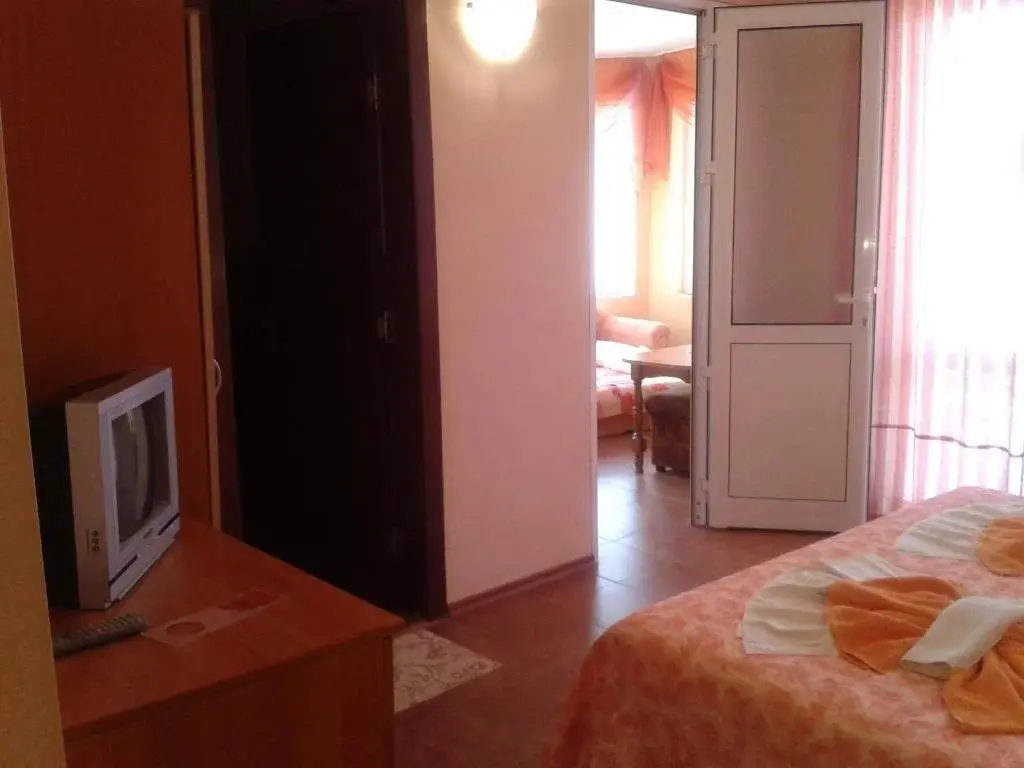 Созополь: Family Hotel Perla