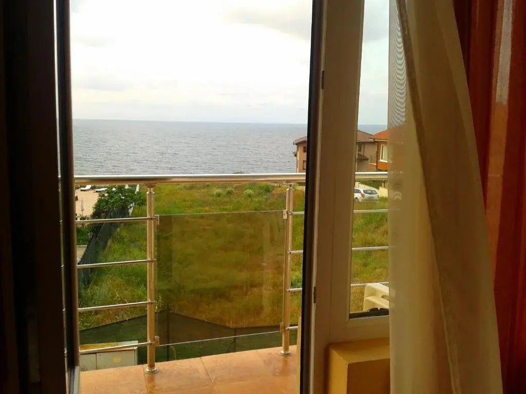 Созополь: Family Hotel Perla