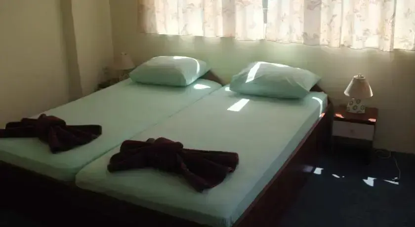 Китен: Family Hotel Park Beach