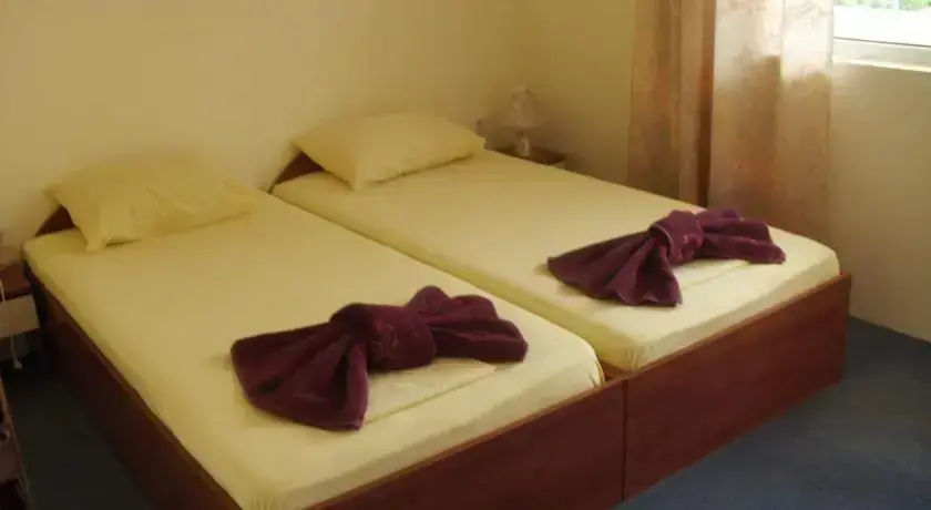 Китен: Family Hotel Park Beach