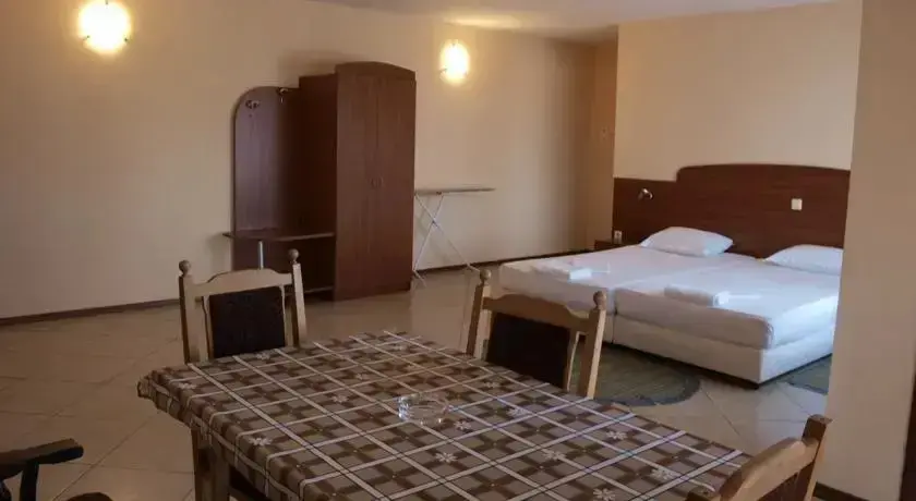 Созополь: Guestrooms Hema