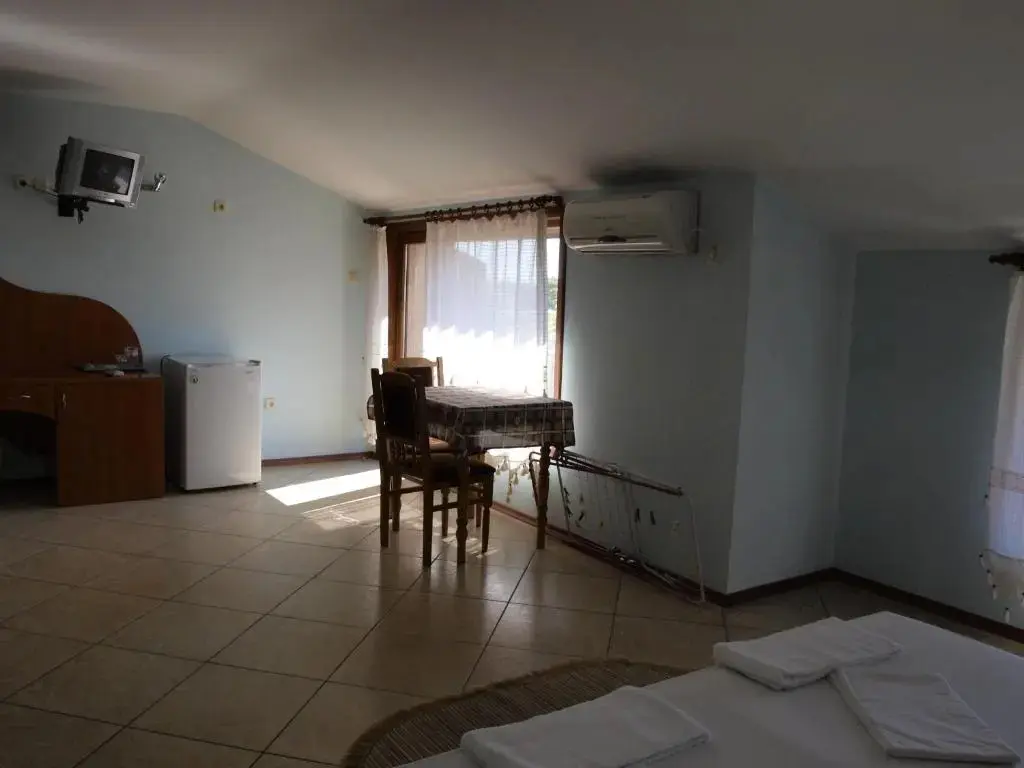 Созополь: Guestrooms Hema