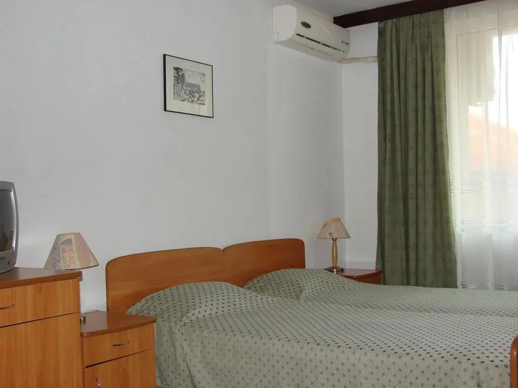 Созополь: Family Hotel Prodanovi