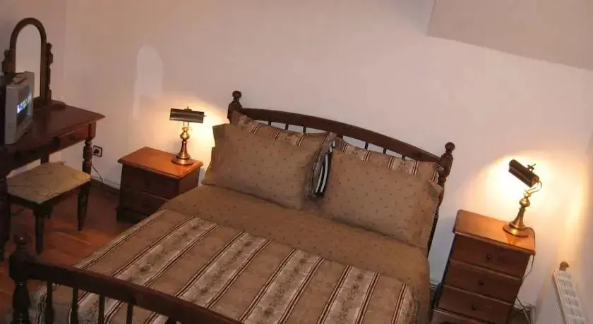 Извос: Guest House & Bistro Castle Cottage
