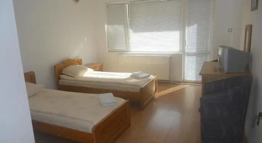 Троян: Guest House Pandukov