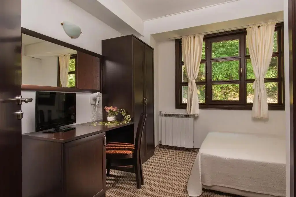 Троян: Family Hotel Bile