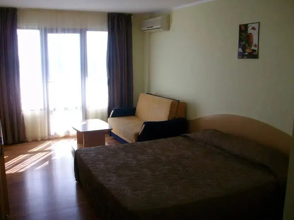 Варна: Hotel Rai