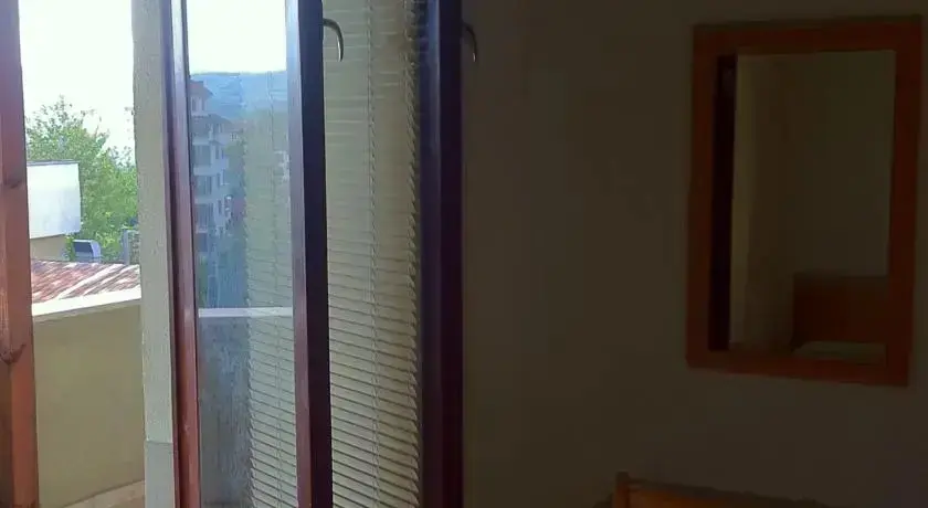 Благоевград: Guest House DI-2