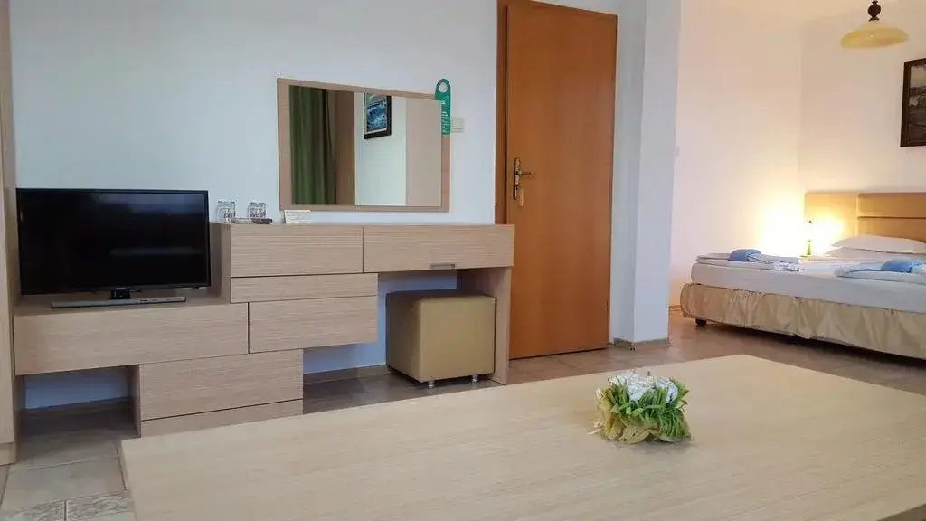 Созополь: Family Hotel Mariana