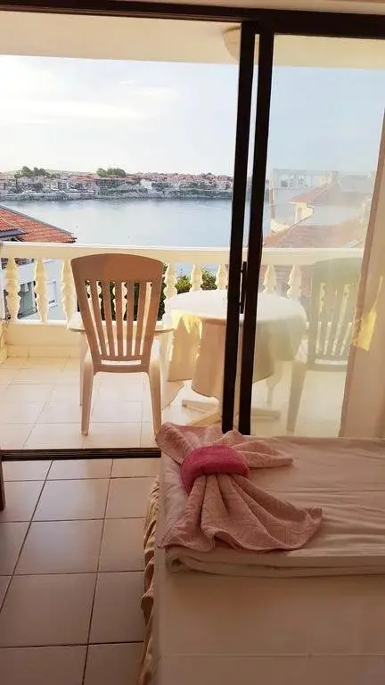 Созополь: Family Hotel Mariana