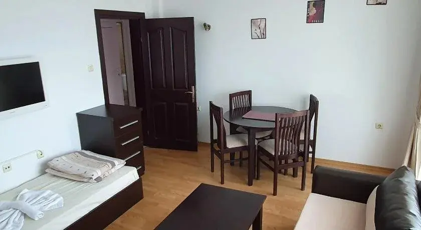 Бургас: Family Hotel Santa Maria