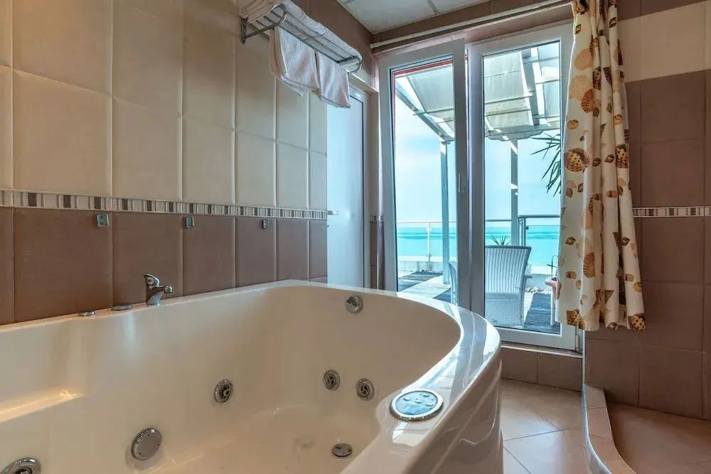 Китен: Family Hotel Sunday