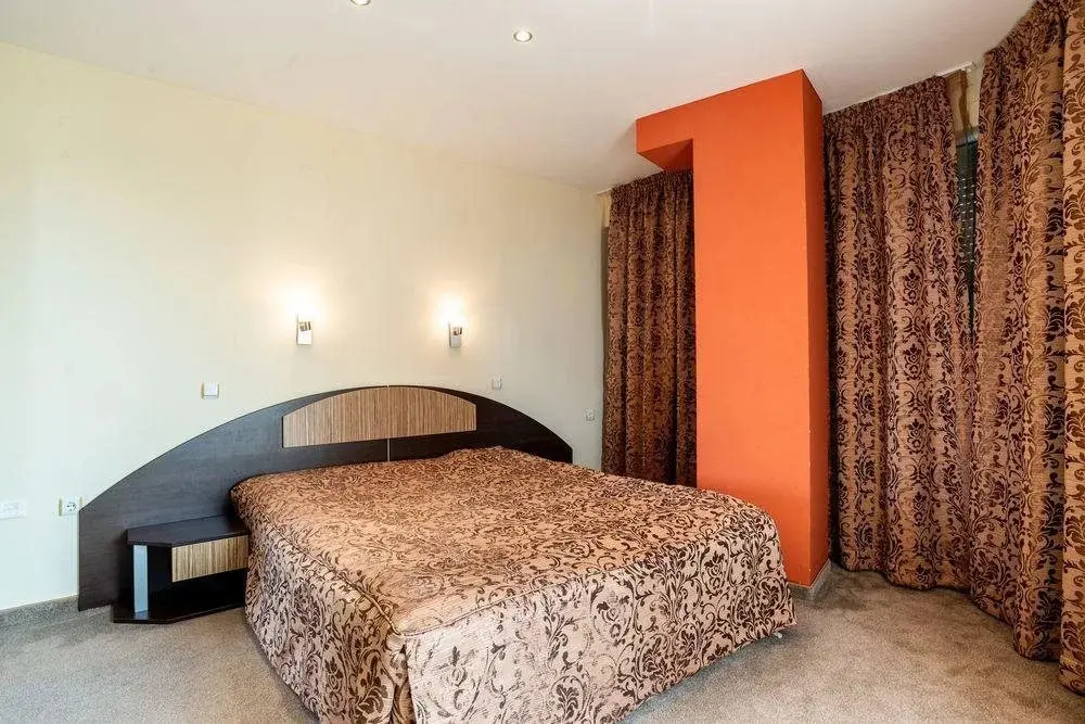 Китен: Family Hotel Sunday