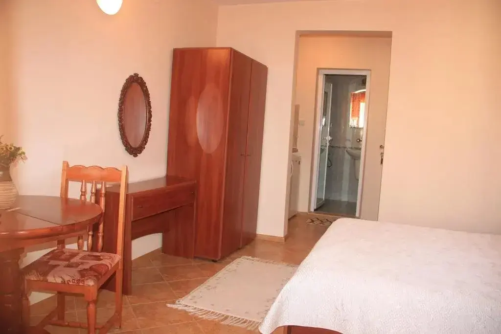 Созополь: Family Hotel Emilia