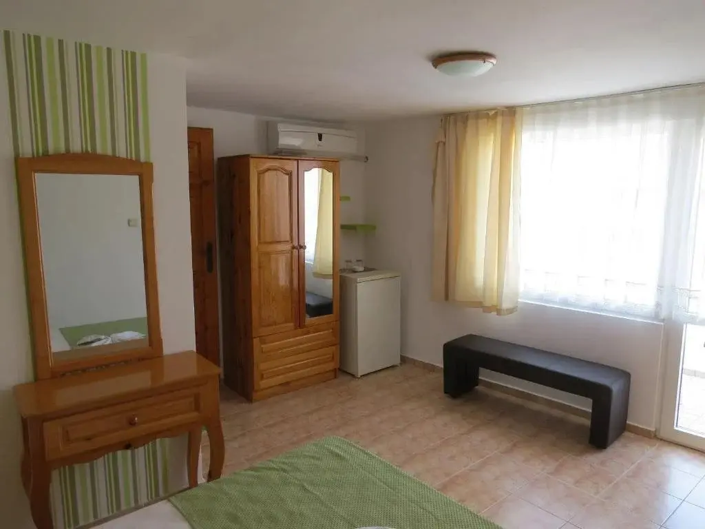 Созополь: Family Hotel Sofi