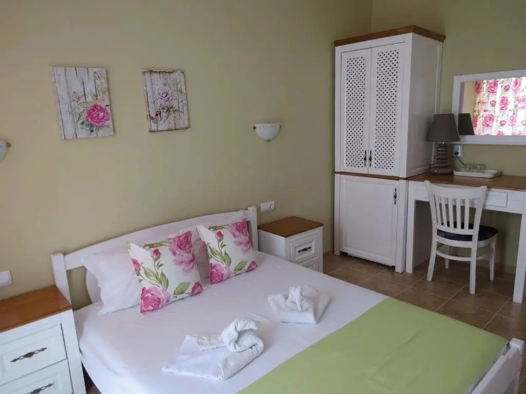 Созополь: Family Hotel Sofi