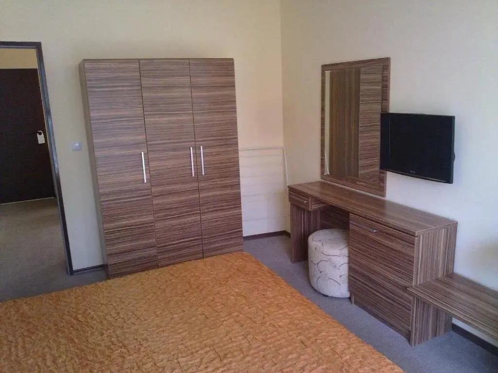 Китен: Hotel Rusalka