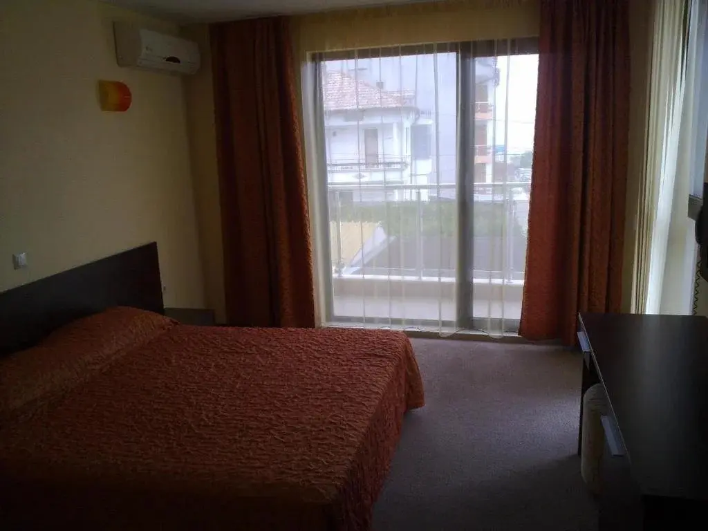 Китен: Hotel Rusalka