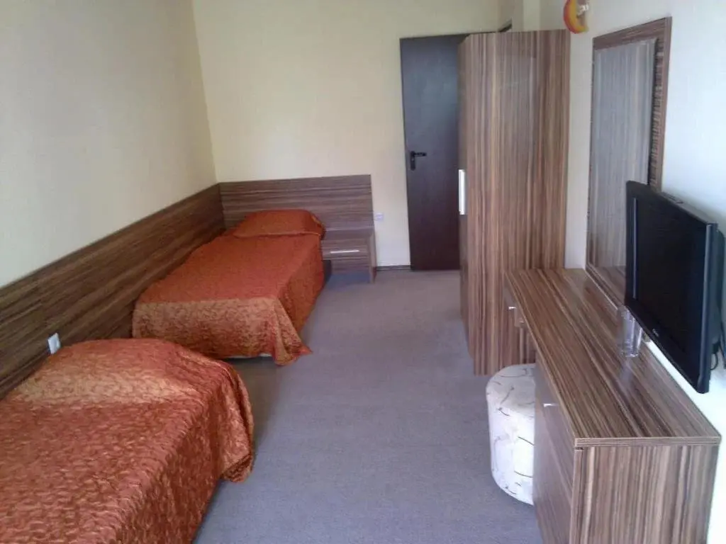 Китен: Hotel Rusalka