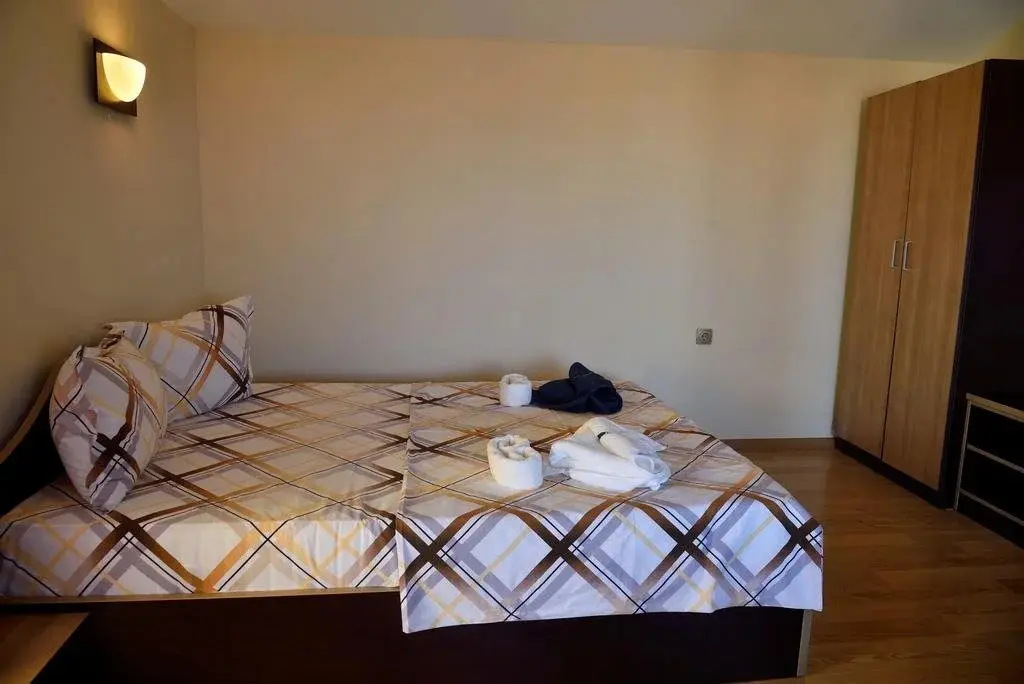 Синеморец: Family Hotel Saint George