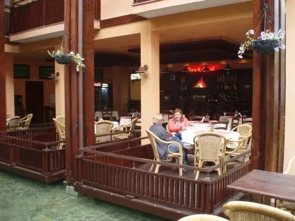 Солнечный берег: Hotel Villa Bora