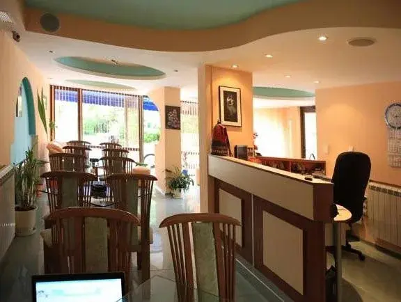 Несебр: RG Hotel