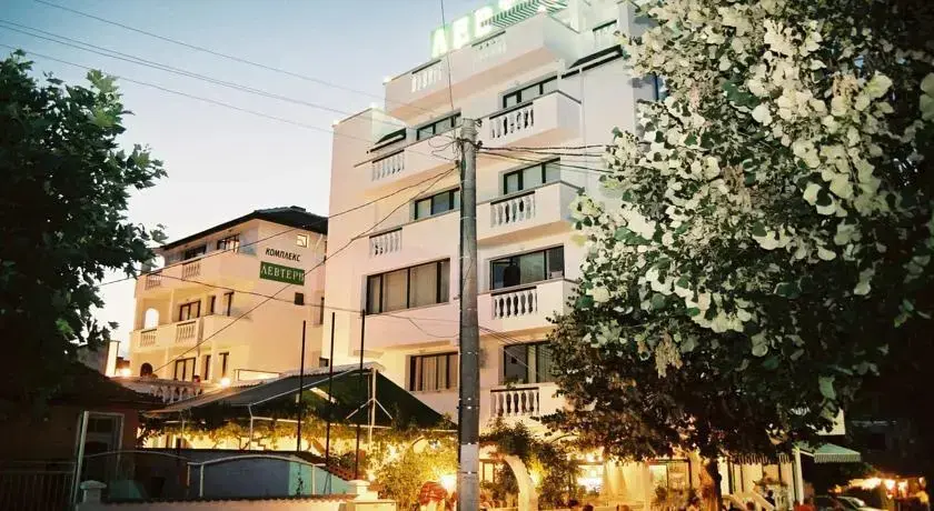 Приморско: Hotel Levteri