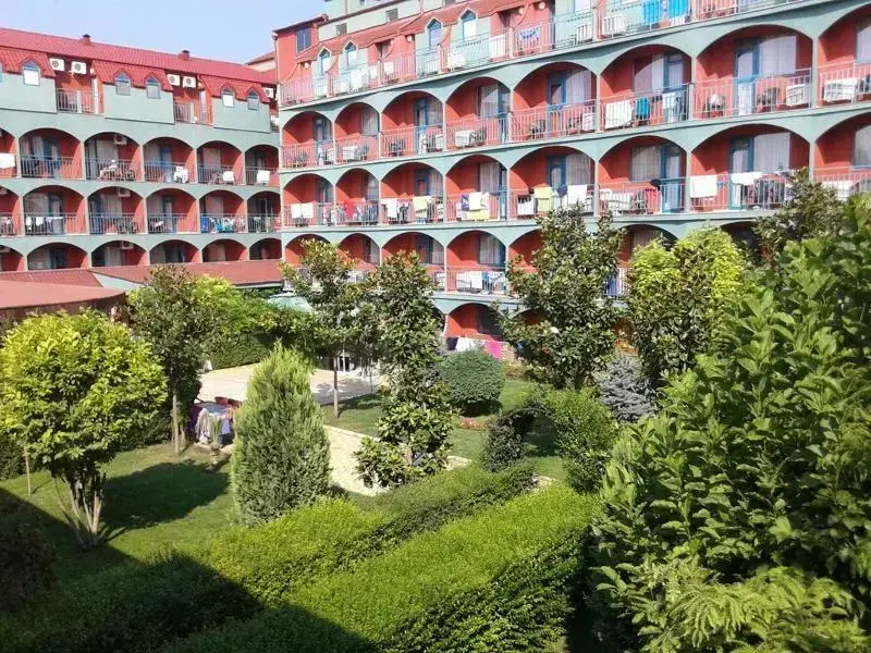 Солнечный берег: Hotel Kokiche
