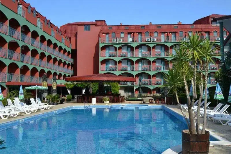 Солнечный берег: Hotel Kokiche