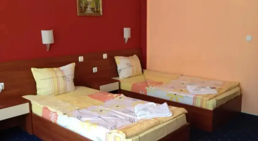 Царево: Family Hotel Diana