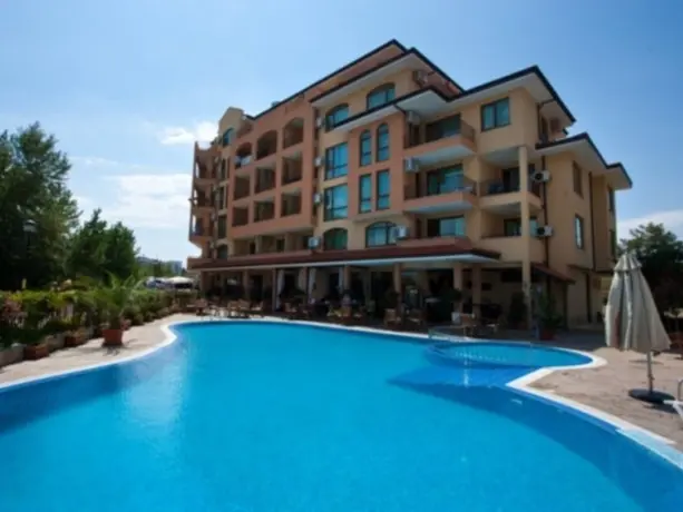 Солнечный берег: Golden Beach Aparthotel