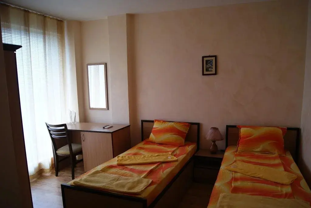 Царево: Family Hotel Rositsa