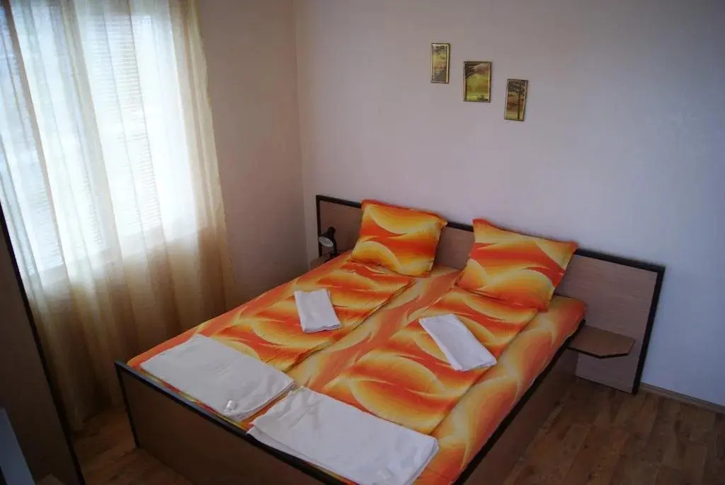 Царево: Family Hotel Rositsa