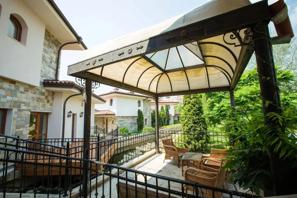 Солнечный берег: Helena VIP Villas and Suites